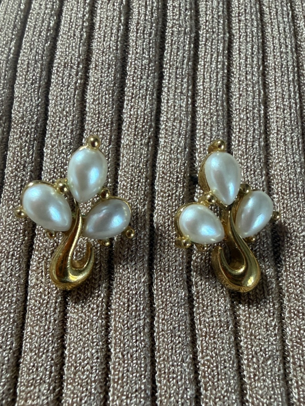 Vintage Richelieu Faux Pearl Stud Earrings